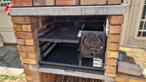Custom braai insert with ash tray